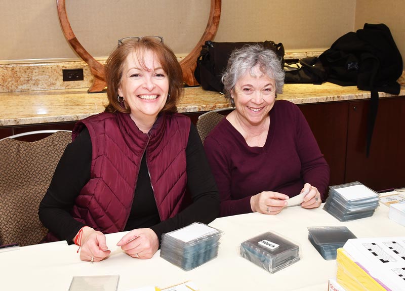 Constructor Robin Weintraub and Cinda Hocking